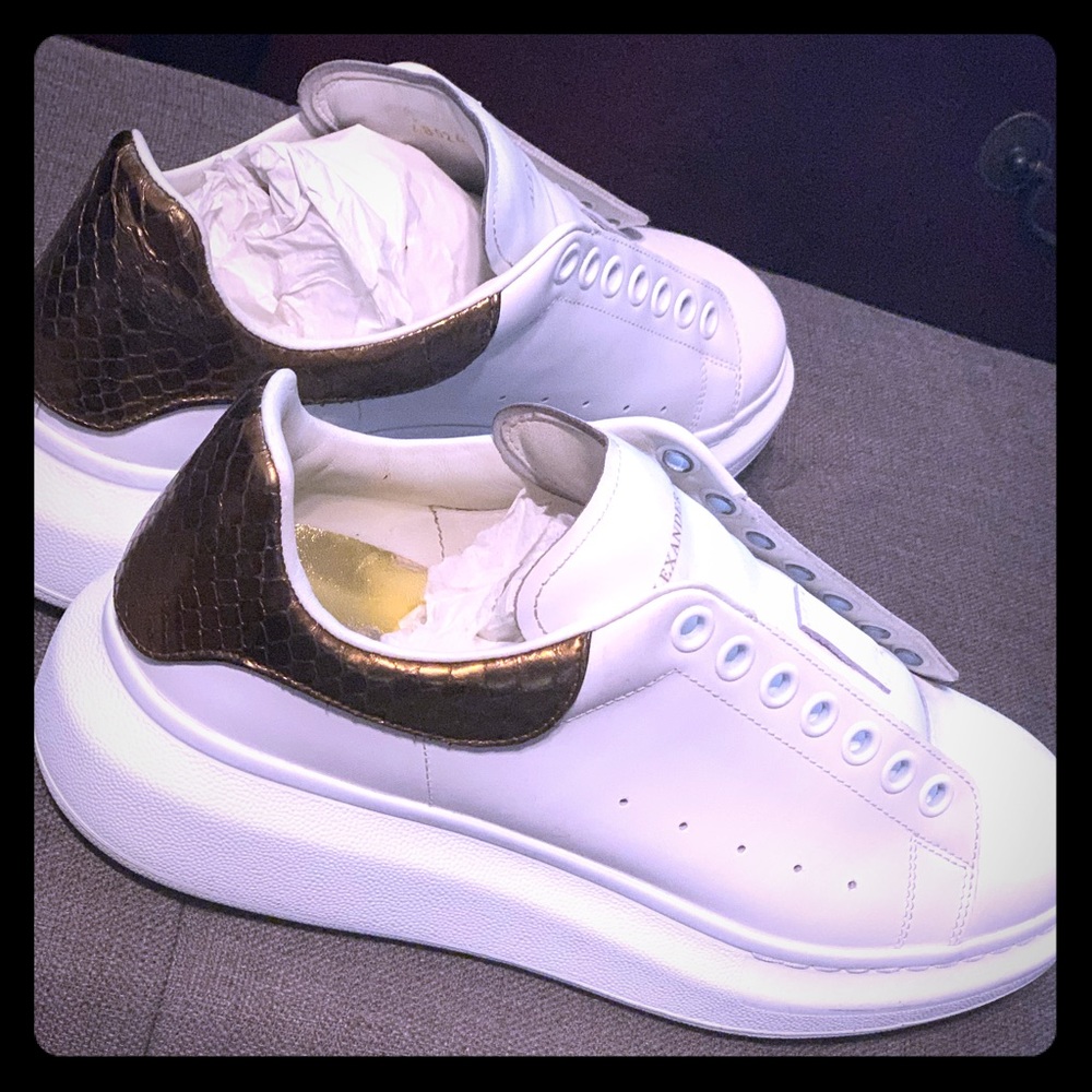 Worn Twice. Alexander McQueen Sneaker